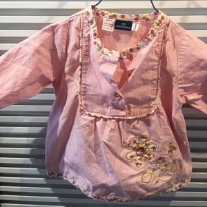 Cute cotton top w/appliqué and calico trim sz12mo